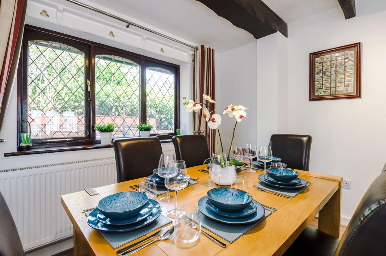Golborne Sunshine Cottage By Happy Sunshine Stay מראה חיצוני תמונה